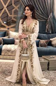 Angelina jolie ist hollywoods powerfrau: Pin Auf Outfit