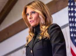 Melania trump chose a yellow cape dress and pink heels to meet with prince charles and camilla, duchess of cornwall. Melania Trump Enttauscht Und Entmutigt Nach Gewalt Am Us Kapitol