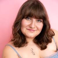 Sharon Haft's Instagram, Twitter & Facebook