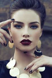 Love The Lipstick Colour I M Really Into Plums And Deep Purples Right Now Fall Makeup Trend Beautiful Makeup Fall Makeup