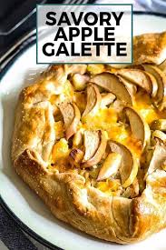This Savory Apple Galette Is Filled With Apples Chicken And Cheese It Is The Perfect Fall Weeknight Dinner Recipe Savory Apple Recipes Apple Recipes Recipes