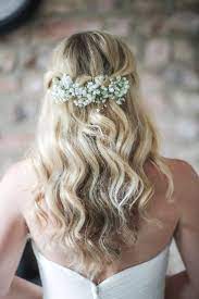 22 Ethereal Wedding Hairstyles Featuring Baby S Breath Wedding Hair Half Bridesmade Hair Bridesmaid Hair Gypsophila