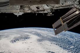 I snapped these on my work trip last month. It's quite a commute, but the  views are worth it! #Ax4 #astronaut #space #earth #earthbeauty  #earthvisuals #cupola #spaceflight