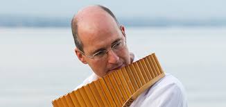 Les 5 Artistes Les Plus Celebres De La Flute De Pan En Janv 2021