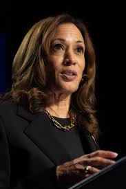 Candidates Close Campaigns With Plea for Votes in Close Race