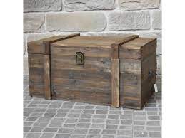 Le coffre en bois personnalisé est idéal pour ranger ses petites affaires et ses petits trésors. Grand Coffre Malle Style Brocante Campagne De Rangement 90 Cm X 56 Cm X 48 Cm 1999 Coffre Bis Vente De Coffre Et Malle Conforama