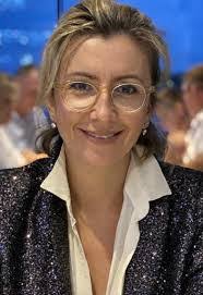 Sarah Auld's Instagram, Twitter & Facebook