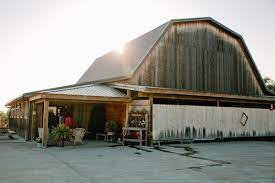 Savannah Nathan Sunset Ridge Barn Wedding Des Moines Wedding And Senior Photographer Barn Wedding Barn Wedding Venue Barn Venue