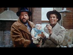 Il film racconta di charlie (spencer) e sonny (gemma), rispettivamente un lottatore di catch e un inserviente, nella new york della grande il buon riscontro al botteghino del lungometraggio spinse barboni a creare nel 1974 il seguito anche gli angeli tirano di destro, dove giuliano gemma era. Even Angels Eat Beans 1973