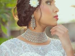 This gorgeous basket diamond pendant necklace is the perfect for every occasion. Indian Diamond Retailers Say Sales Are Steadily Increasing Led By Millennials The Economic Times