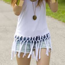 Gone are the days when you need to go out to the malls or stores just to get yourself a shirt or two. True Blue Me And You Diys For Creative People Diy Clothes Diy Fashion Diy Shirt