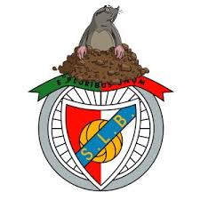 The current symbol comes as a result of the overlap of two emblems and not as a fusion with the. Expresso Auf Twitter Vieira Diz Que O Que Fizeram Ao Benfica Fora Das Quatro Linhas E Miseravel E Admite Proposta Para Mudar O Simbolo Os Socios Decidem Https T Co Arl0xg39ju