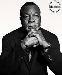 There are no words. I'm in complete shock. 💔 Carl and I found a friendship  off camera bonding over our love of the PNW and the importance of family.  He was so