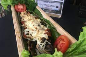 Patin menjadi sangat aktif di malam hari sebagaimana ikan hampir keseluruhan tubuh ikan patin dapat dimanfaatkan. Bandung Merdeka Com Nikmatnya Ikan Patin Bakar Dengan Taburan Keju Mozarela