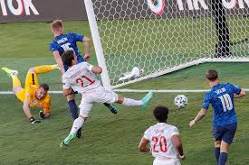 Croacia rendida, españa tocando, escondiendo la bola. Hvd4ujr3mapk M