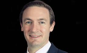 Corporate losses continue for Freshfields as Latham makes public M&A play  in London