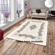 Imalattan Halka Ipek Gorunumlu Kadifemsi Sungerli Lastikli Hali Ortusu 4 Tarafi Lastikli Olup Halidan Ayirt E Trending Decor Home Decor Home Decor Trends