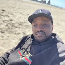 Nina Lee and Derrick Bosley's Wedding Website