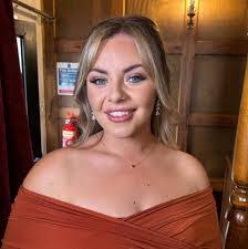 Katie Newell's Instagram, Twitter & Facebook