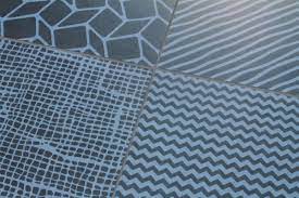 Marmor gehört beispielsweise zu den empfindlicheren gesteinen. Fliesen Mit Geometrischen Mustern Mischung Aus Schwarz Und Blau