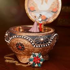 Lift the lid of anastasia's music box (by san francisco music box company) and the last czar and czarina, nicholas and alexandra, twirl as the music plays. Pin On Wishlist