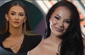 Sara just declared "war"