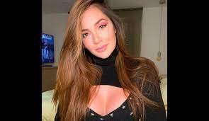Последние твиты от lina tejeiro (@lina_tejeiro). Lina Tejeiro Una Obra De Arte Espectacular Foto De Lina Tejeiro Que Resalta Sus Senos Tendencias Caracol Radio