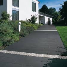 Pin Von Bine Eb Auf Zufahrt Zaun Zuweg In 2020 Einfahrt Pflastersteine Beton Vorgarten