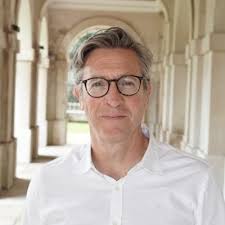 James Helm (@JamesHelm1)