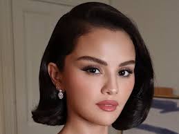 Vogue: Fashion, Beauty, Celebrity, Fashion Shows