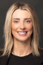 Heritage Bank Relationship Manager Amanda Wolf: Your Community Banking  Expert in Beaverton, OR