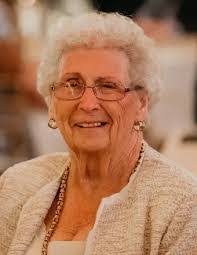 Mary Desantis's Instagram, Twitter & Facebook