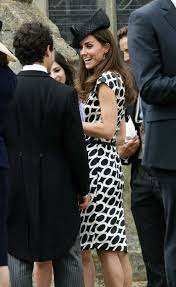Kate And Pippa Middleton Step Out For Friends Sam Waley Cohen And Bella Ballin S Wedding Kate And Pippa Kate Dress Pippa Middleton