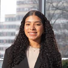 Amber Arias's Instagram, Twitter & Facebook