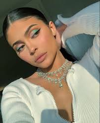 Kylie Jenner Makeup Look Kylie Jenner Makeup Look Kylie Jenner Makeup Jenner Makeup