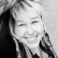 27100+ perfiles de «Carey