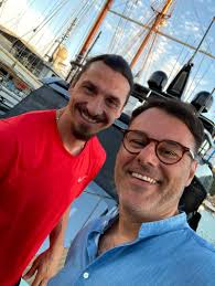 Oväntade sms a k a Hej Zlatan!