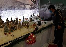Unfollow miniature village christmas tree to stop getting updates on your ebay feed. L 7x29aqy0d8ym