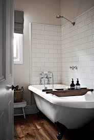 An outdoor shower is not about furniture. Dispatch From Australia Ellis House Interior Interior Bad Hjem