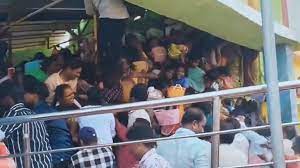 Venkateswara Temple stampede: Video shows panic, crowd surge as 10 devotees killed in Andhra Pradesh | Vijayawada News - The Times of India