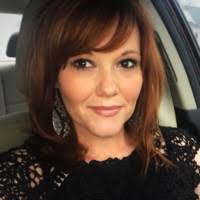 Amanda Carden's Instagram, Twitter & Facebook