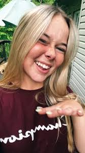 Leah Oglesby's Instagram, Twitter & Facebook