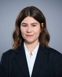 Hannah Baum's Instagram, Twitter & Facebook