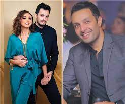 وكانت الفنانة إيمى سمير غانم ابنة دلال عبد العزيز نشرت صورة مؤثرة من خارج غرفة والدتها داخل المستشفى، التى تعالج فيه من تبعات الإصابة بفيروس كورونا. Ø´Ù‚ÙŠÙ‚ ÙŠØ§Ø³Ù…ÙŠÙ† Ø¹Ø¨Ø¯ Ø§Ù„Ø¹Ø²ÙŠØ² ÙŠÙˆØ§ØµÙ„ Ø§Ø³ØªÙØ²Ø§Ø²Ù‡Ø§ ÙˆÙŠØ¹Ù„Ù‚ Ø¹Ù„Ù‰ Ø§Ù†ÙØµØ§Ù„ Ø£Ù†ØºØ§Ù… Ù…Ø§Ø°Ø§ Ù‚Ø§Ù„ Ù„Ù‡Ù„ÙˆØ¨Ù‡