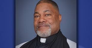 Simon Burris's Instagram, Twitter & Facebook