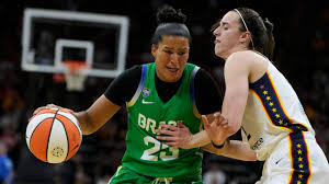 Caitlin Clark returns to Iowa in Fever's preseason game against Brazil  despite leg injury – WKRG News 5