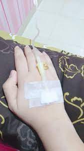 Padahal diketahui infus masih terpasang di tangan pasangan pria yang terlihat sedang sakit dan mendapat perawatan. Infus Set Lengkap Steril 100 Lazada Indonesia