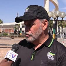 Carl niehaus was born on 25 december 1959 and grew up in zeerust, north west province. Carl Niehaus Bathabile Comments Fair Guptas Not Funding Ndz Campaign News24