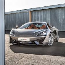 The Prestige Of Italian Sports Cars Carros De Luxo Carros Carros Esportivos