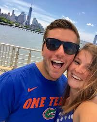 Does any 1 have a acc for a week for me test before I buy